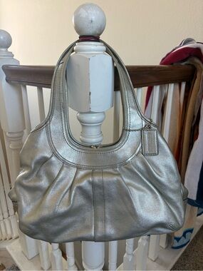 Coach Ergo Leather Pleated Kisslock RARE Metallic Silver Bag